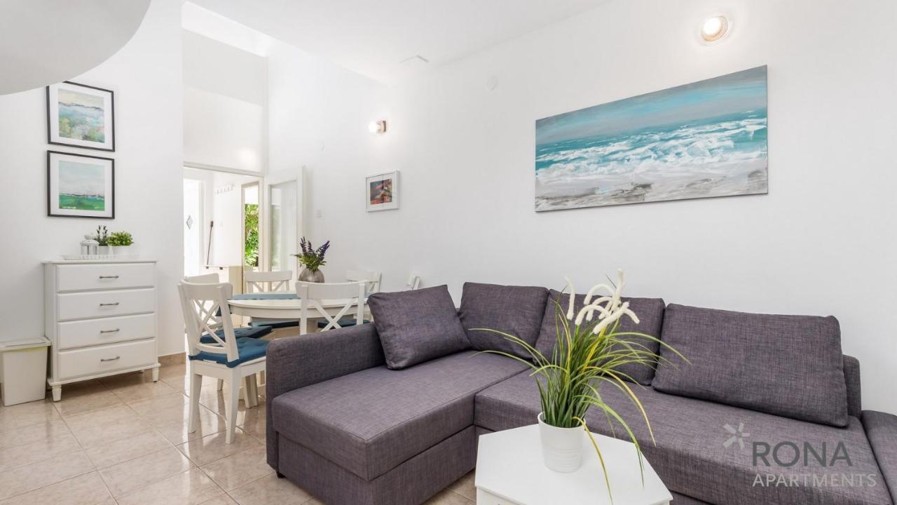 Rona Apartment Flower 1 And Flower 2 Novalja Bagian luar foto