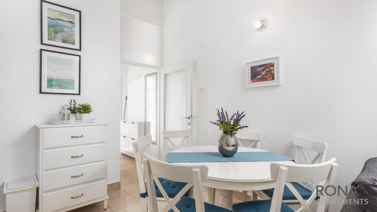 Rona Apartment Flower 1 And Flower 2 Novalja Bagian luar foto